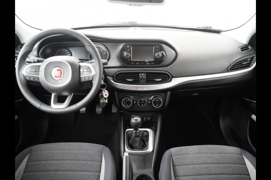 Fiat Tipo 1.4 16V Lounge Airco - Cruise Control  - Climate Control - Navigatie - 12 Maanden BOVAG Garantie