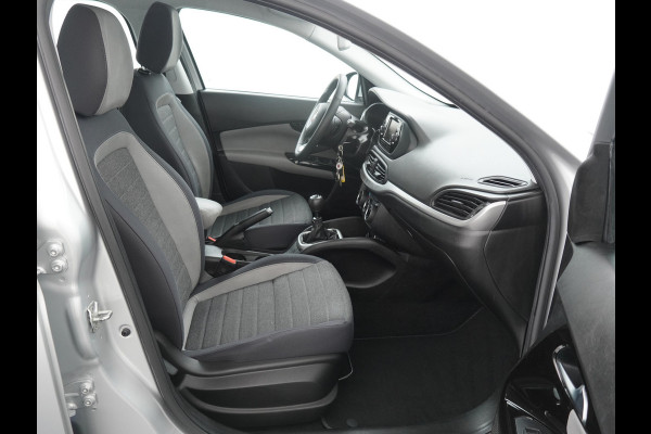 Fiat Tipo 1.4 16V Lounge Airco - Cruise Control  - Climate Control - Navigatie - 12 Maanden BOVAG Garantie