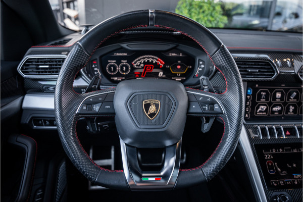 Lamborghini Urus 4.0 V8 - Akrapovic l Carbon | B&O Advanced l Panorama