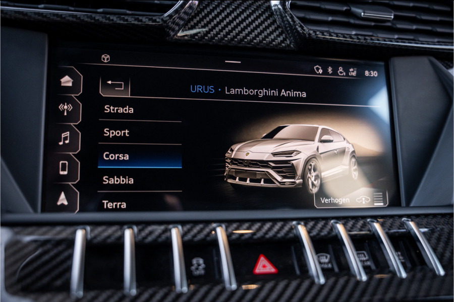 Lamborghini Urus 4.0 V8 - Akrapovic l Carbon | B&O Advanced l Panorama