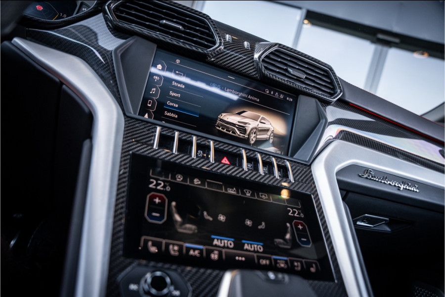 Lamborghini Urus 4.0 V8 - Akrapovic l Carbon | B&O Advanced l Panorama