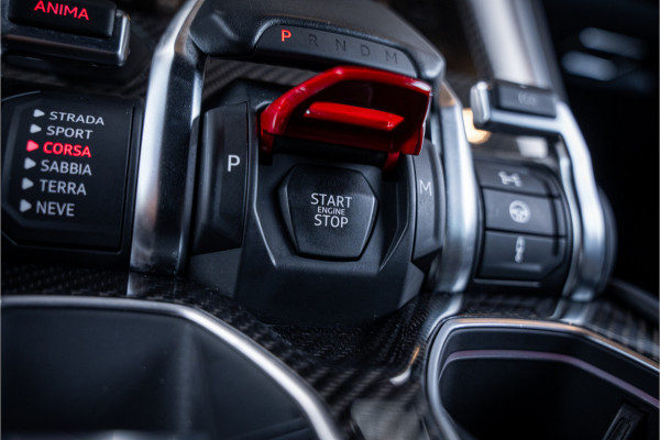 Lamborghini Urus 4.0 V8 - Akrapovic l Carbon | B&O Advanced l Panorama