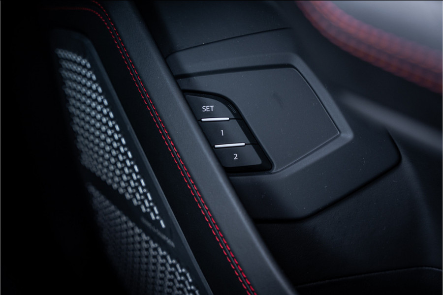 Lamborghini Urus 4.0 V8 - Akrapovic l Carbon | B&O Advanced l Panorama