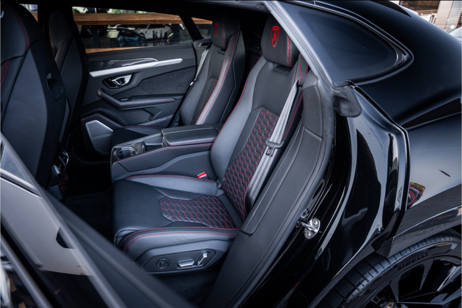 Lamborghini Urus 4.0 V8 - Akrapovic l Carbon | B&O Advanced l Panorama