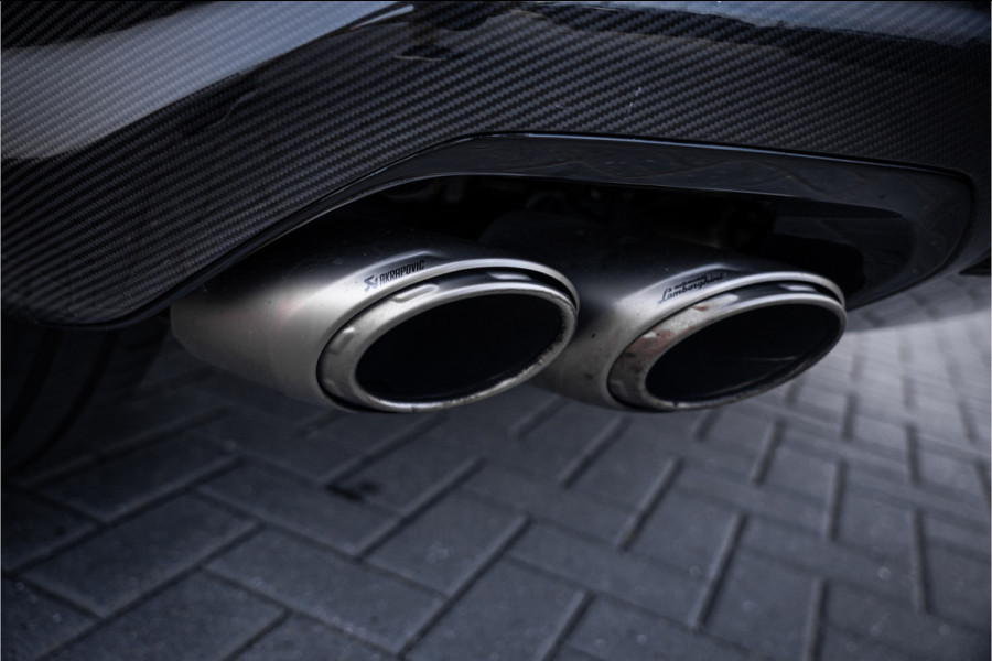 Lamborghini Urus 4.0 V8 - Akrapovic l Carbon | B&O Advanced l Panorama