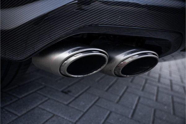 Lamborghini Urus 4.0 V8 - Akrapovic l Carbon | B&O Advanced l Panorama