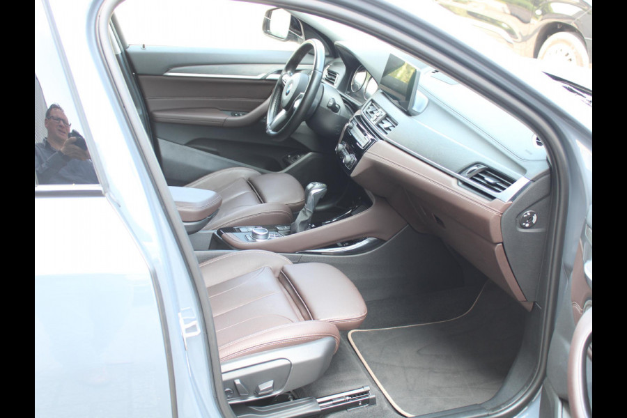BMW X2 xDrive25e High Executive | ELEKTRISCH SCHUIFDAK | HARMAN KARDON | SOH 90% |