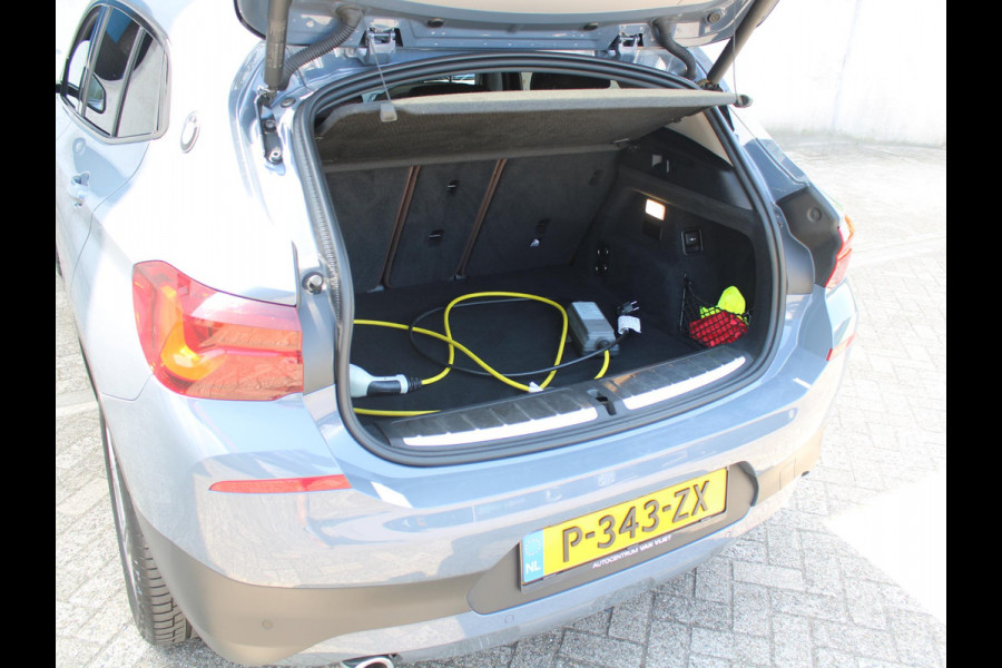 BMW X2 xDrive25e High Executive | ELEKTRISCH SCHUIFDAK | HARMAN KARDON | SOH 90% |