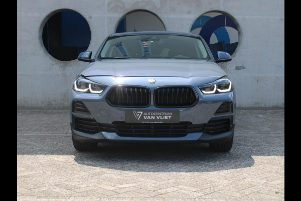 BMW X2 xDrive25e High Executive | ELEKTRISCH SCHUIFDAK | HARMAN KARDON | SOH 90% |