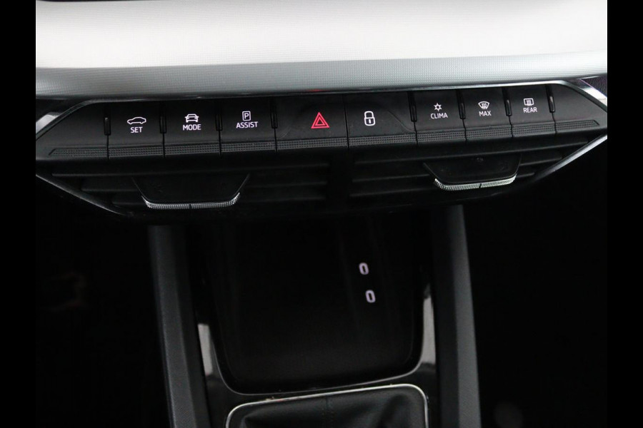 Škoda Octavia Combi 1.0 TSI Business Edition | Stoelverwarming | Trekhaak | Adaptive cruise | Elektrische achterklep | Carplay | Sfeerverlichting