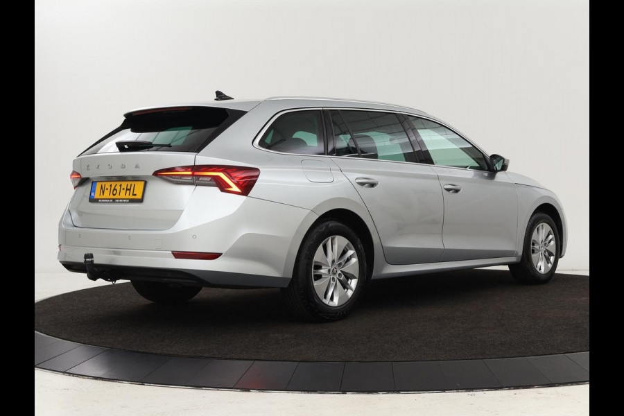 Škoda Octavia Combi 1.0 TSI Business Edition | Stoelverwarming | Trekhaak | Adaptive cruise | Elektrische achterklep | Carplay | Sfeerverlichting