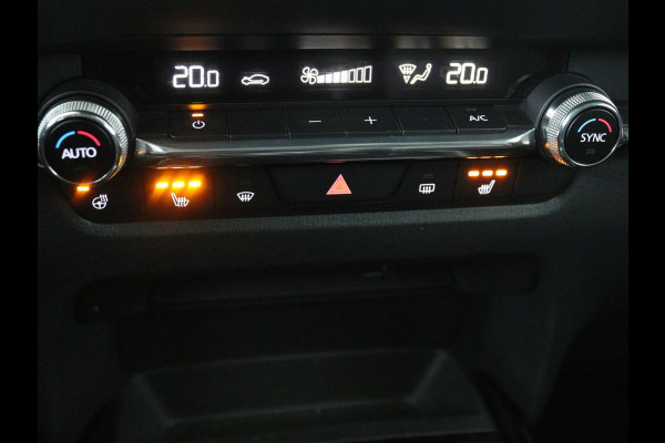 Mazda CX-30 2.0 e-SkyActiv-X M Hybrid Luxury | Leder | Camera | Stoel & Stuurverwarming | Head-up | Lane assist | Trekhaak | Bose audio
