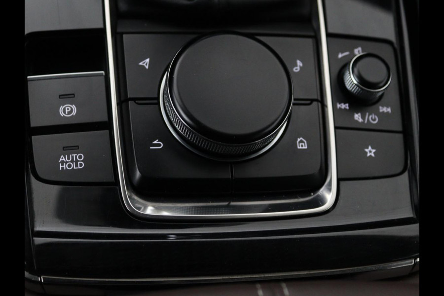 Mazda CX-30 2.0 e-SkyActiv-X M Hybrid Luxury | Leder | Camera | Stoel & Stuurverwarming | Head-up | Lane assist | Trekhaak | Bose audio