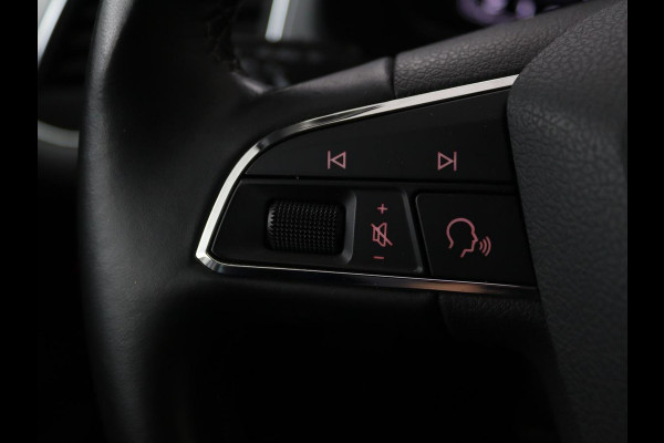 Seat Leon 1.0 EcoTSI Style Business Intense | 1e eigenaar | DSG automaat | Camera | Stoelverwarming | Carplay | Virtual cockpit