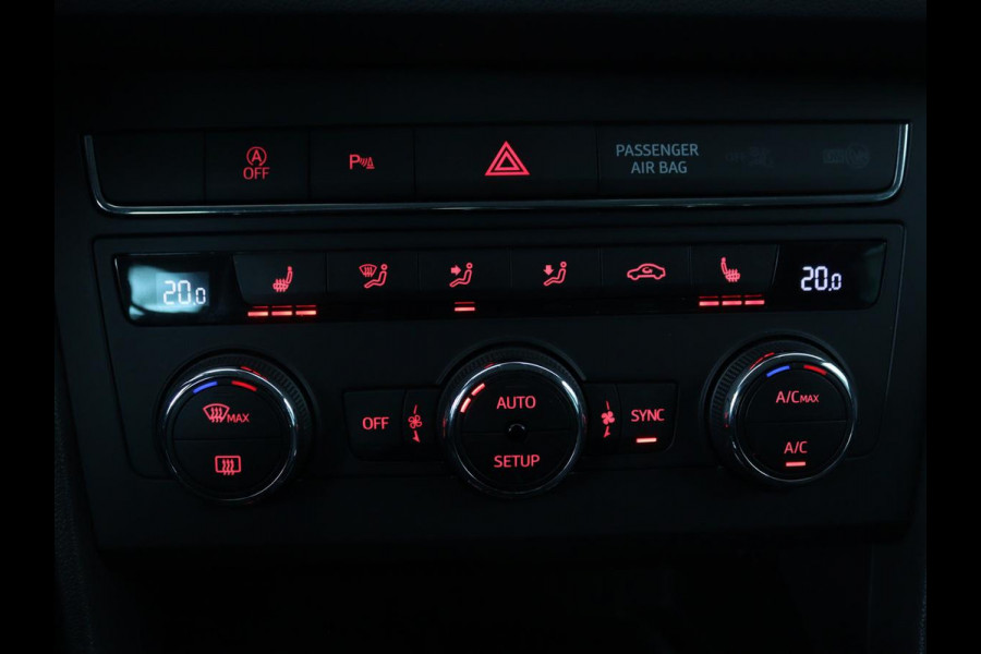 Seat Leon 1.0 EcoTSI Style Business Intense | 1e eigenaar | DSG automaat | Camera | Stoelverwarming | Carplay | Virtual cockpit