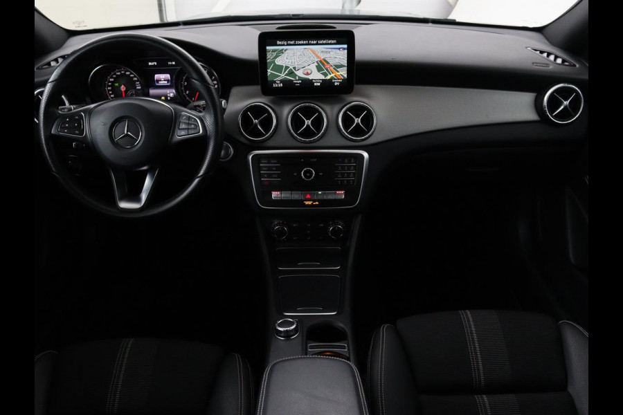 Mercedes-Benz CLA-Klasse Shooting Brake 180 Business Solution | Stoelverwarming | Camera | Bleutooth | Navigatie | LMV 18 inch | Sportstoelen | Half leder