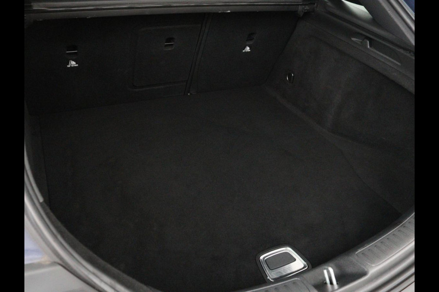 Mercedes-Benz CLA-Klasse Shooting Brake 180 Business Solution | Stoelverwarming | Camera | Bleutooth | Navigatie | LMV 18 inch | Sportstoelen | Half leder