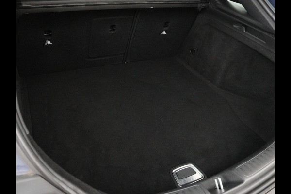 Mercedes-Benz CLA-Klasse Shooting Brake 180 Business Solution | Stoelverwarming | Camera | Bleutooth | Navigatie | LMV 18 inch | Sportstoelen | Half leder
