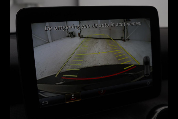 Mercedes-Benz CLA-Klasse Shooting Brake 180 Business Solution | Stoelverwarming | Camera | Bleutooth | Navigatie | LMV 18 inch | Sportstoelen | Half leder