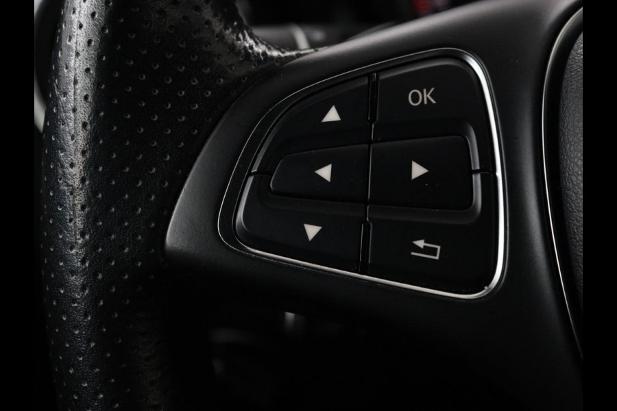 Mercedes-Benz CLA-Klasse Shooting Brake 180 Business Solution | Stoelverwarming | Camera | Bleutooth | Navigatie | LMV 18 inch | Sportstoelen | Half leder