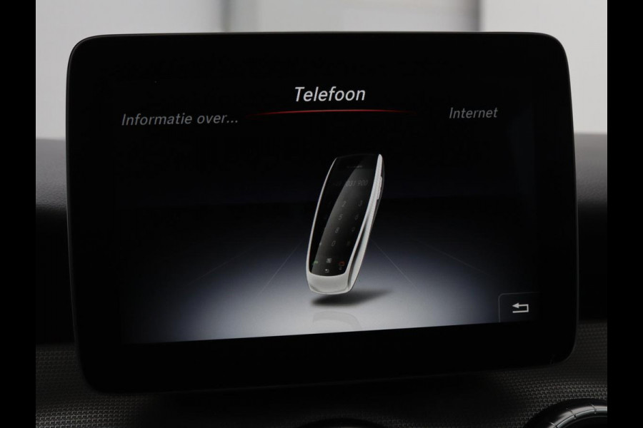 Mercedes-Benz CLA-Klasse Shooting Brake 180 Business Solution | Stoelverwarming | Camera | Bleutooth | Navigatie | LMV 18 inch | Sportstoelen | Half leder