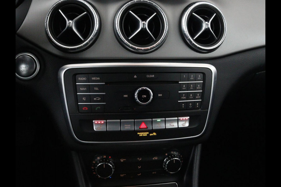 Mercedes-Benz CLA-Klasse Shooting Brake 180 Business Solution | Stoelverwarming | Camera | Bleutooth | Navigatie | LMV 18 inch | Sportstoelen | Half leder