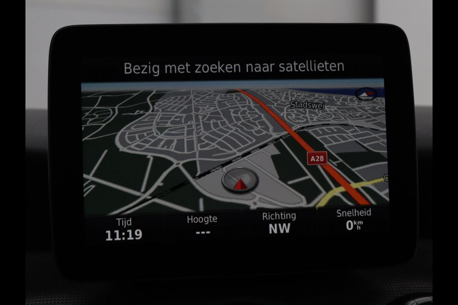 Mercedes-Benz CLA-Klasse Shooting Brake 180 Business Solution | Stoelverwarming | Camera | Bleutooth | Navigatie | LMV 18 inch | Sportstoelen | Half leder