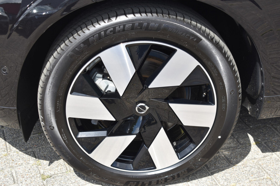 Volvo XC60 T8 Plug-in hybrid AWD Plus Bright Leer | Pano Dak | Key Less | Park Assist Camera \ Elec Stoeln