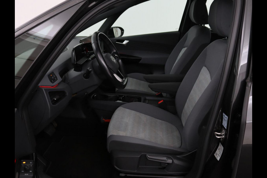 Volkswagen ID.3 Life 58 kWh | Stoel & Stuurverwarming | Adaptive cruise | Carplay | Navigatie | PDC | Climate control | Sfeerverlichting