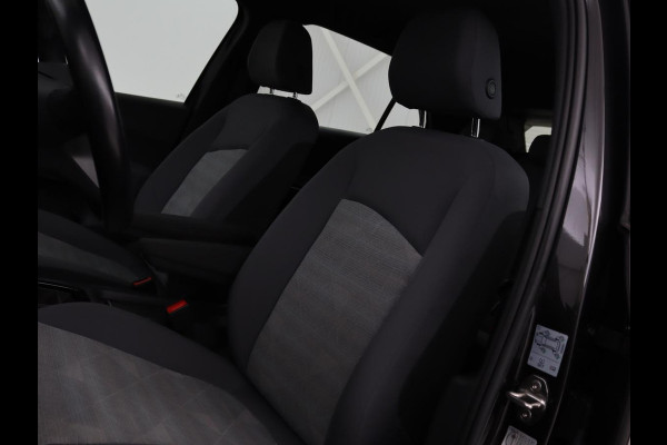Volkswagen ID.3 Life 58 kWh | Stoel & Stuurverwarming | Adaptive cruise | Carplay | Navigatie | PDC | Climate control | Sfeerverlichting