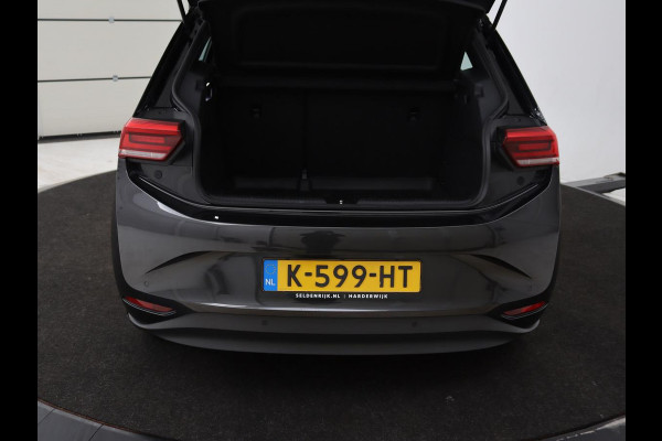 Volkswagen ID.3 Life 58 kWh | Stoel & Stuurverwarming | Adaptive cruise | Carplay | Navigatie | PDC | Climate control | Sfeerverlichting