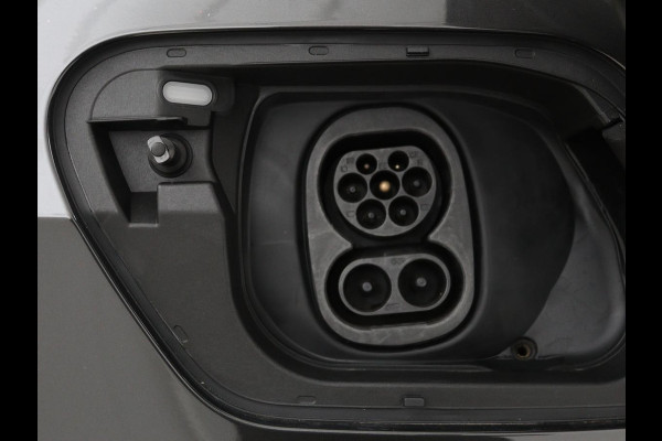 Volkswagen ID.3 Life 58 kWh | Stoel & Stuurverwarming | Adaptive cruise | Carplay | Navigatie | PDC | Climate control | Sfeerverlichting