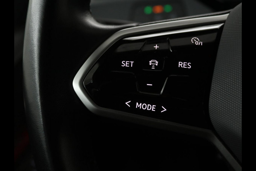Volkswagen ID.3 Life 58 kWh | Stoel & Stuurverwarming | Adaptive cruise | Carplay | Navigatie | PDC | Climate control | Sfeerverlichting