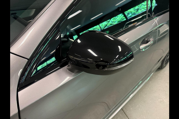 Mercedes-Benz A-Klasse 250 e AMG Line PANO/SFEERVERL/V-COCKPIT/DAB/CARPLAY/CAM///