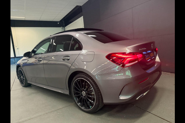 Mercedes-Benz A-Klasse 250 e AMG Line PANO/SFEERVERL/V-COCKPIT/DAB/CARPLAY/CAM///