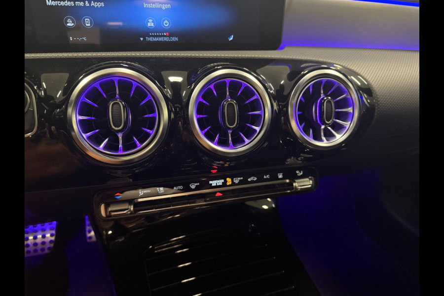 Mercedes-Benz A-Klasse 250 e AMG Line PANO/SFEERVERL/V-COCKPIT/DAB/CARPLAY/CAM///
