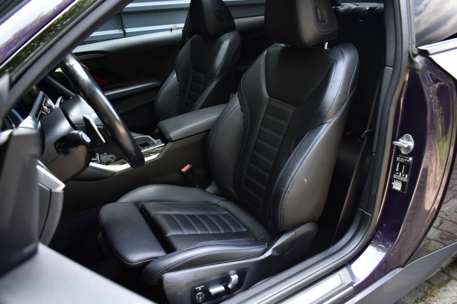 BMW 2 Serie Coupe 220i High Executive M Sport | Schuif-/Kanteldak | 19'' Velgen | Elektrisch vers. Stoelen + Memory | Camera | CarPlay |