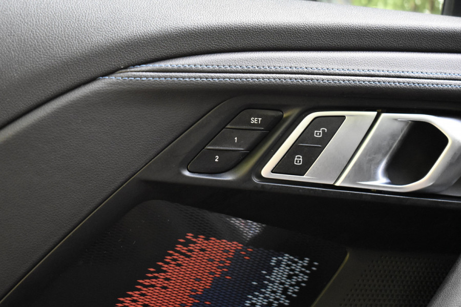 BMW 2 Serie Coupe 220i High Executive M Sport | Schuif-/Kanteldak | 19'' Velgen | Elektrisch vers. Stoelen + Memory | Camera | CarPlay |