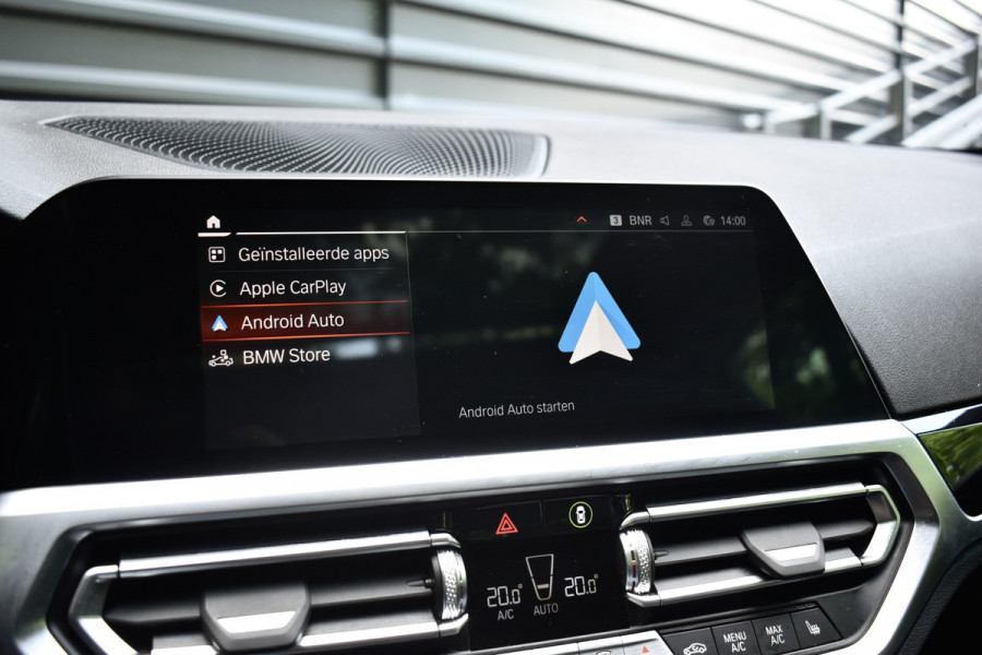 BMW 2 Serie Coupe 220i High Executive M Sport | Schuif-/Kanteldak | 19'' Velgen | Elektrisch vers. Stoelen + Memory | Camera | CarPlay |