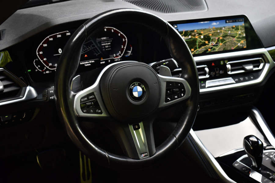 BMW 2 Serie Coupe 220i High Executive M Sport | Schuif-/Kanteldak | 19'' Velgen | Elektrisch vers. Stoelen + Memory | Camera | CarPlay |