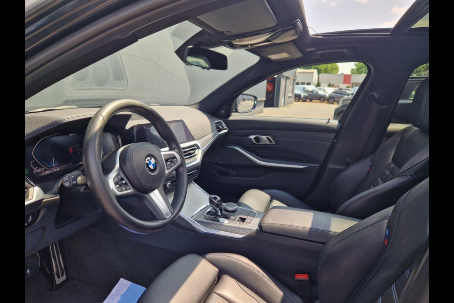 BMW 3-serie 330e M Sport /Laser /Schuifdak /Deal ond /Nap /Garantie
