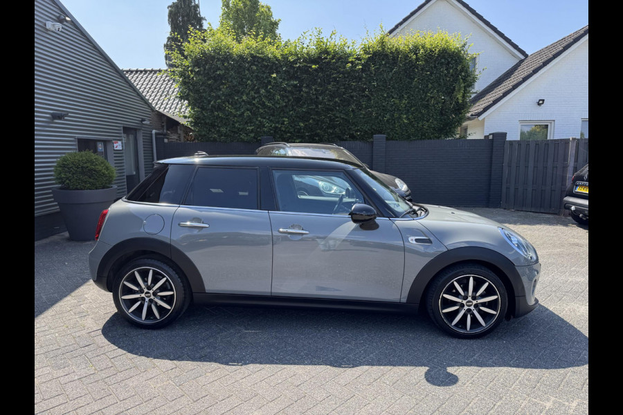 MINI Mini 1.5 Cooper Chili | Navigatie | Parkeersensoren | Cruise Control | Climate Control | Privacy Glass |