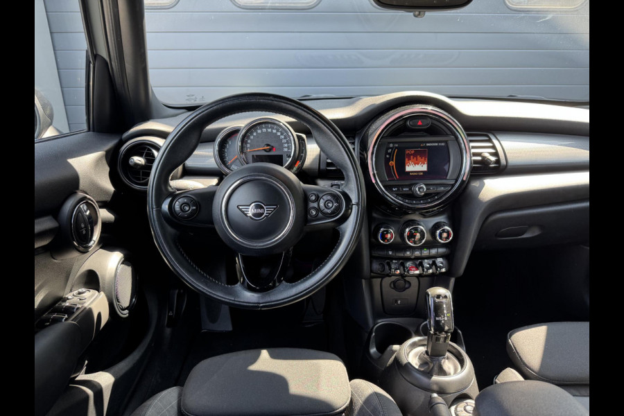 MINI Mini 1.5 Cooper Chili | Navigatie | Parkeersensoren | Cruise Control | Climate Control | Privacy Glass |
