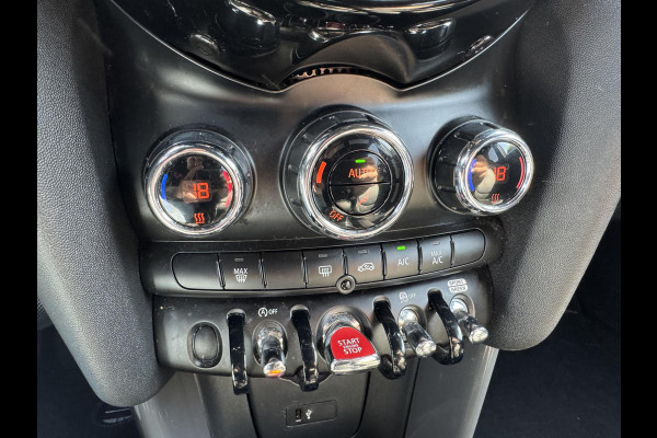 MINI Mini 1.5 Cooper Chili | Navigatie | Parkeersensoren | Cruise Control | Climate Control | Privacy Glass |