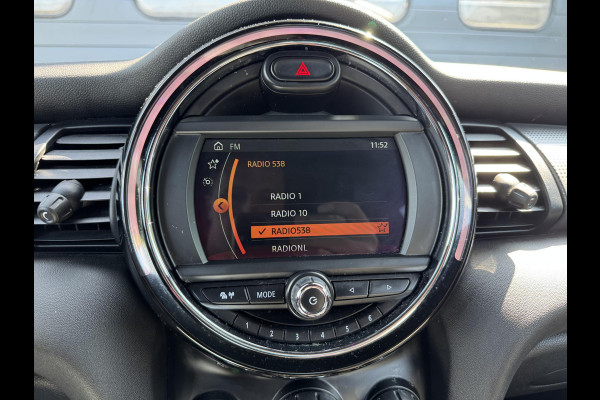 MINI Mini 1.5 Cooper Chili | Navigatie | Parkeersensoren | Cruise Control | Climate Control | Privacy Glass |