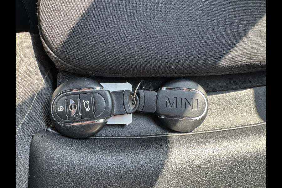 MINI Mini 1.5 Cooper Chili | Navigatie | Parkeersensoren | Cruise Control | Climate Control | Privacy Glass |