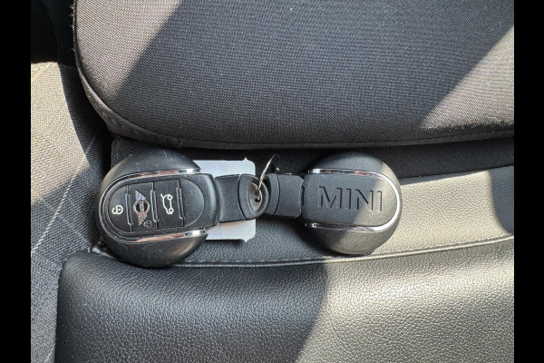 MINI Mini 1.5 Cooper Chili | Navigatie | Parkeersensoren | Cruise Control | Climate Control | Privacy Glass |