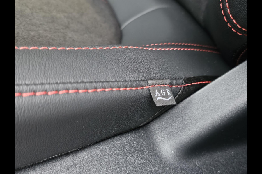 Ford Kuga 2.5 PHEV ST-Line X 243pk | Driver Assistance Pack | Black Package | Winterpack | Adaptieve Matrix LED koplampen met Coast to Coast | Wegklapbare Trekhaak | AGR Stoelen