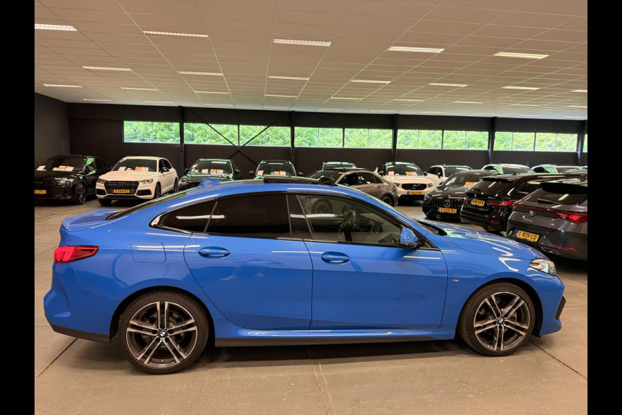 BMW 2 Serie Gran Coupé 218i M-SPORT M-STOELEN PANO/V-COCKPIT/NAVI/LED/DAB/CAM/CARPLAY///