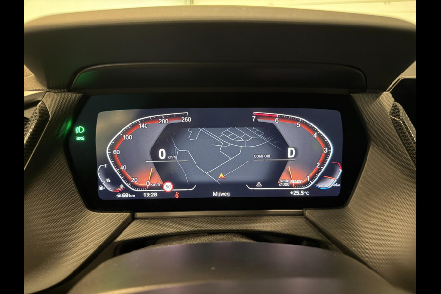 BMW 2 Serie Gran Coupé 218i M-SPORT M-STOELEN PANO/V-COCKPIT/NAVI/LED/DAB/CAM/CARPLAY///